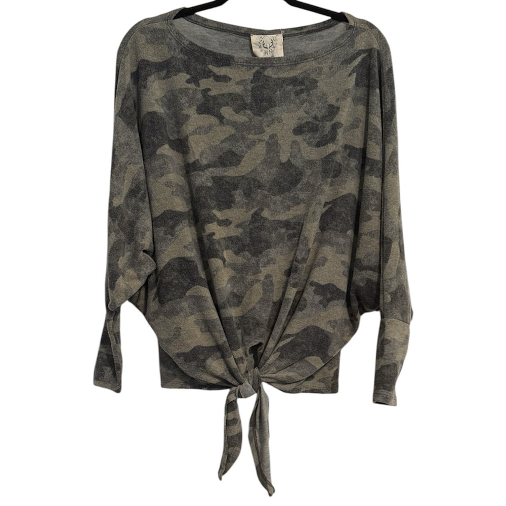 ☀️ Fantastic Fawn Camo Dolman Sleeve Top